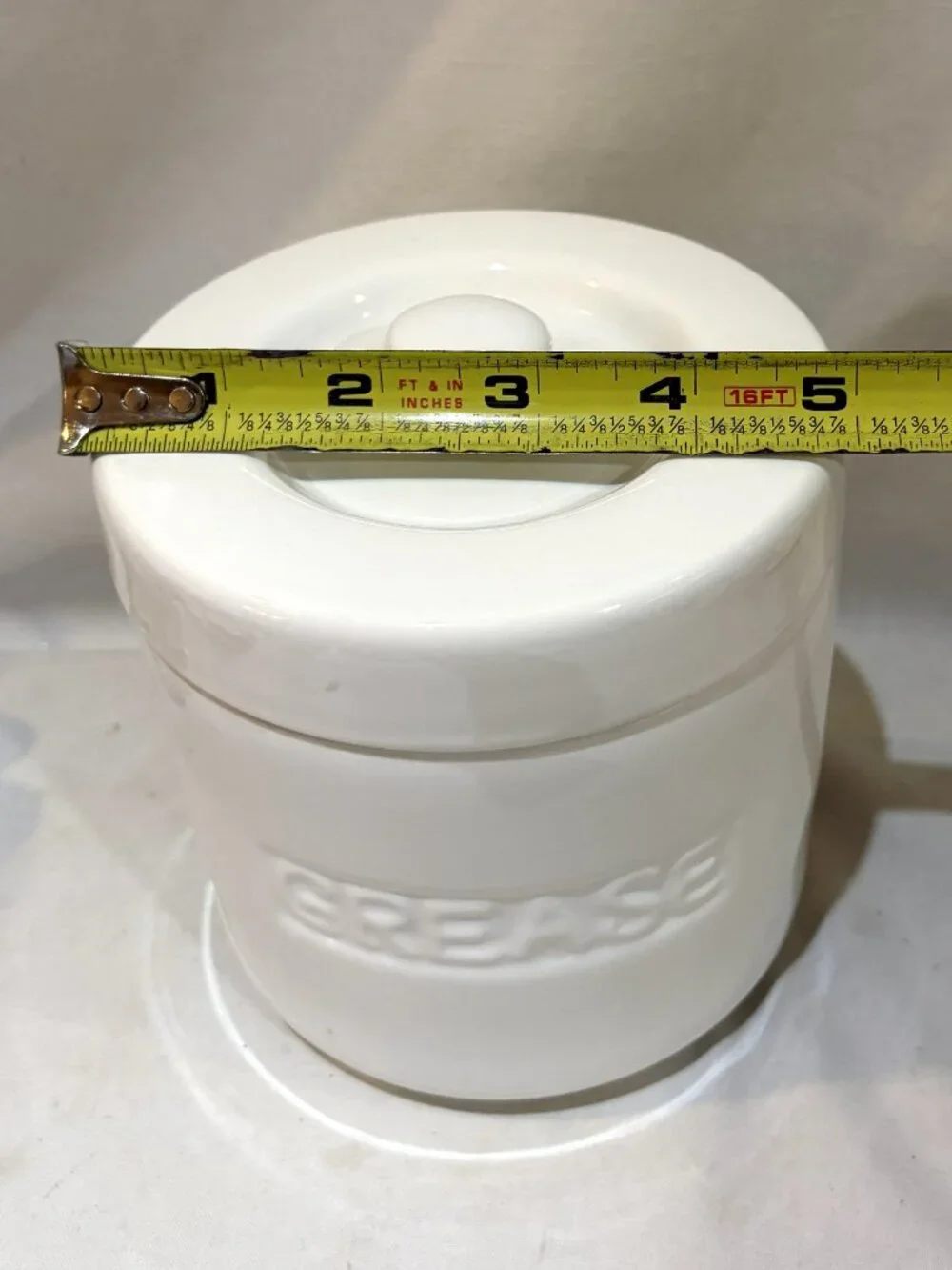 Fox Run White Porcelain Grease Container with Strainer and Lid